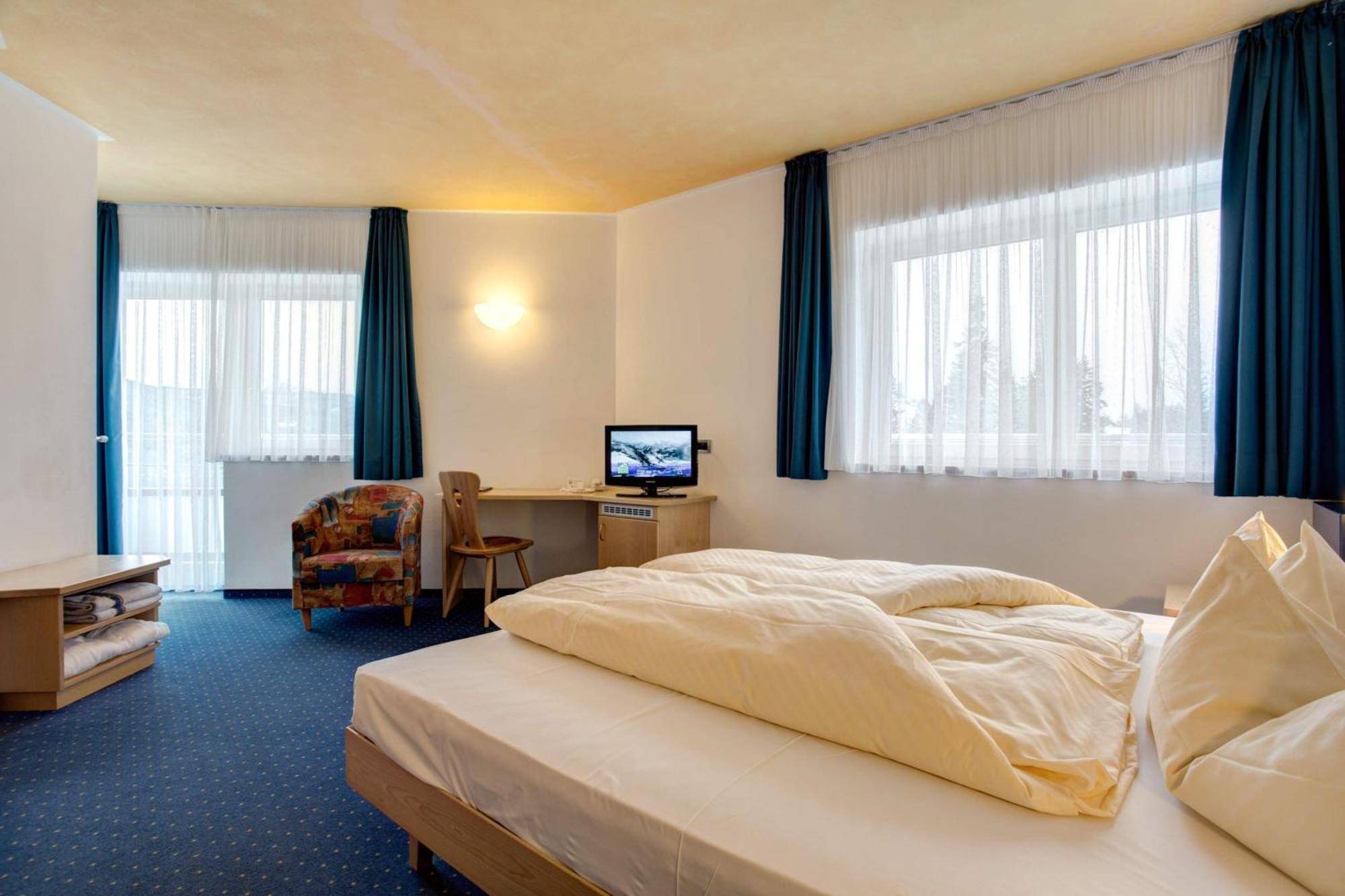 Good Life Hotel Zirm Obereggen Chambre photo