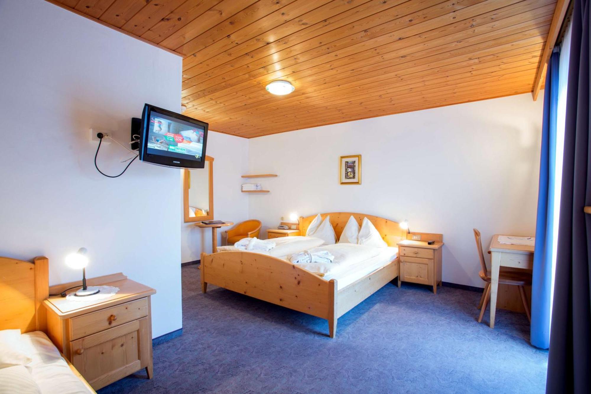 Good Life Hotel Zirm Obereggen Chambre photo